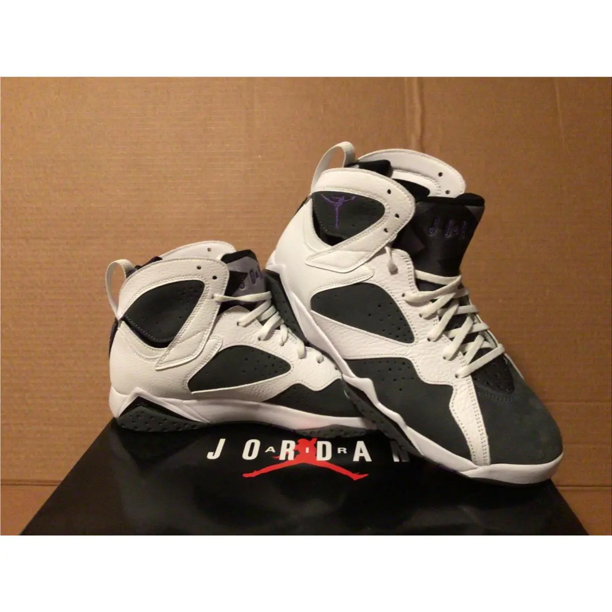Nike shoes - Air Jordan 7 - Air - White 1