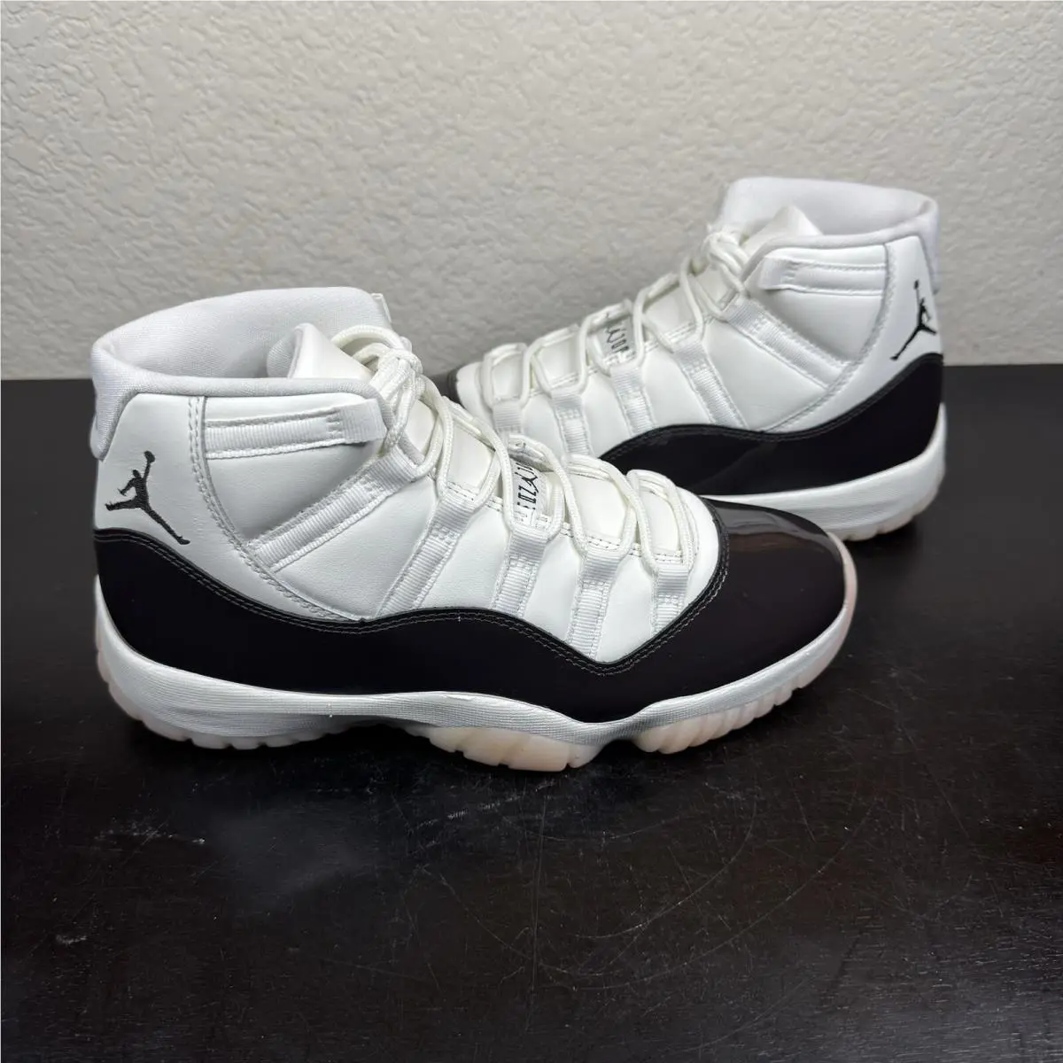 Nike shoes - Air Jordan 11 - Air - Neapolitan 0