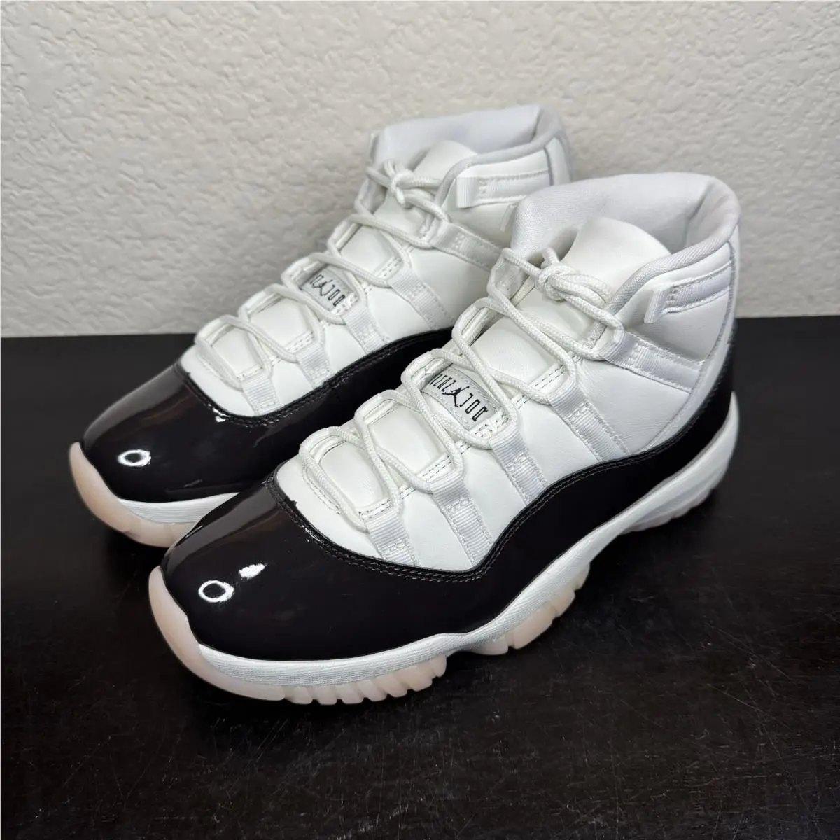 Nike shoes - Air Jordan 11 - Air - Neapolitan 3