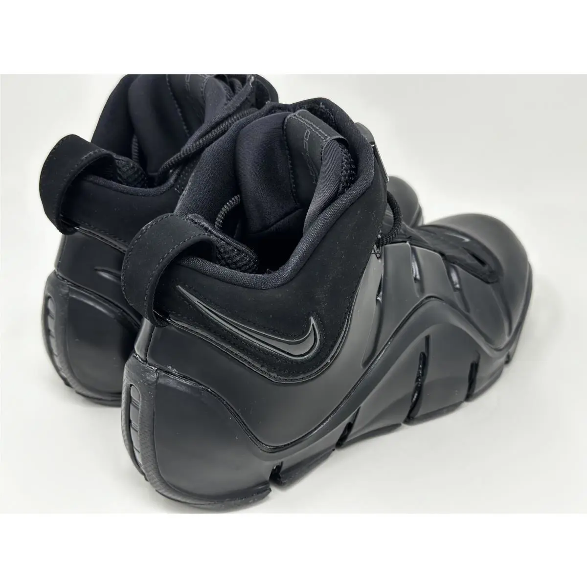Nike shoes - Nike Air LeBron - Air LeBron - Black 3