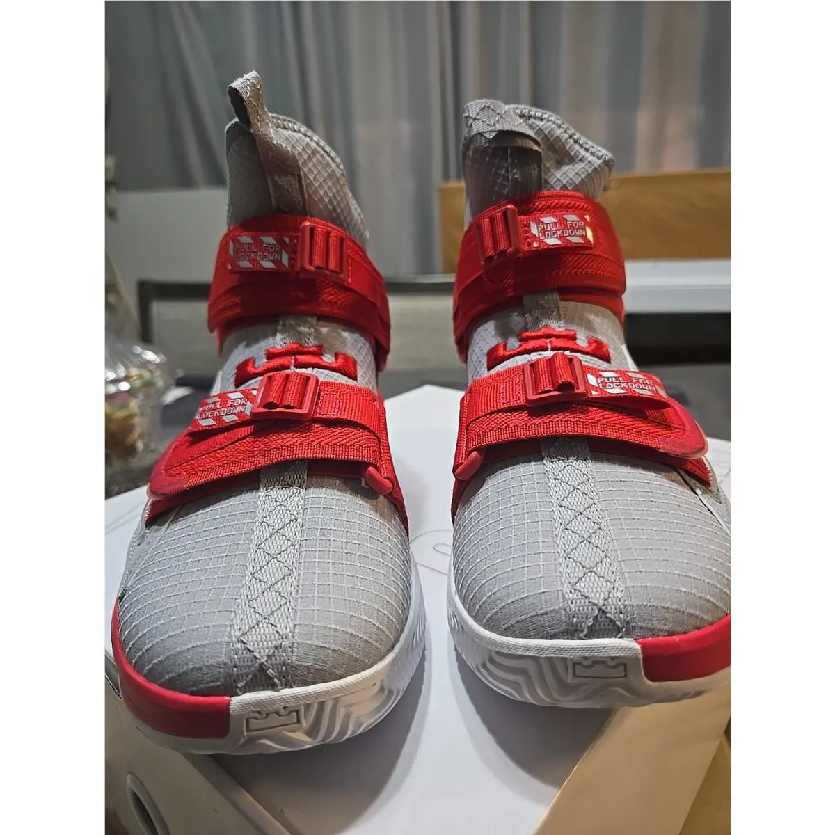Nike shoes - NIKE LABRON - LABRON - Red 0
