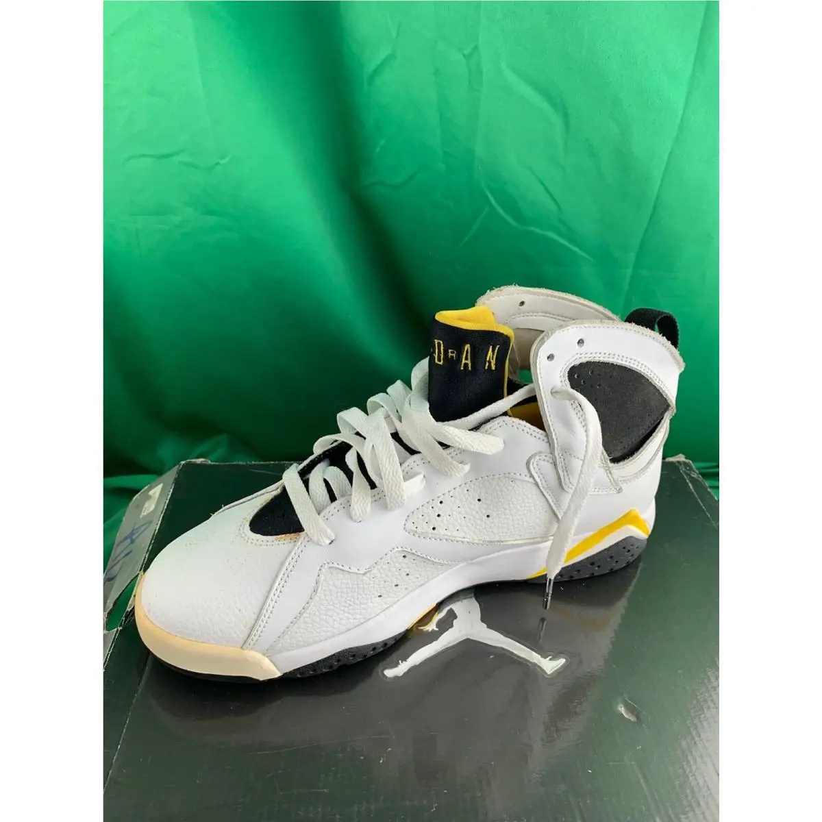 Nike shoes - Jordan 7 - 313358 172 - White/Varsity Maize-Black, Manufacturer: White/Varsity Maize-Black 6
