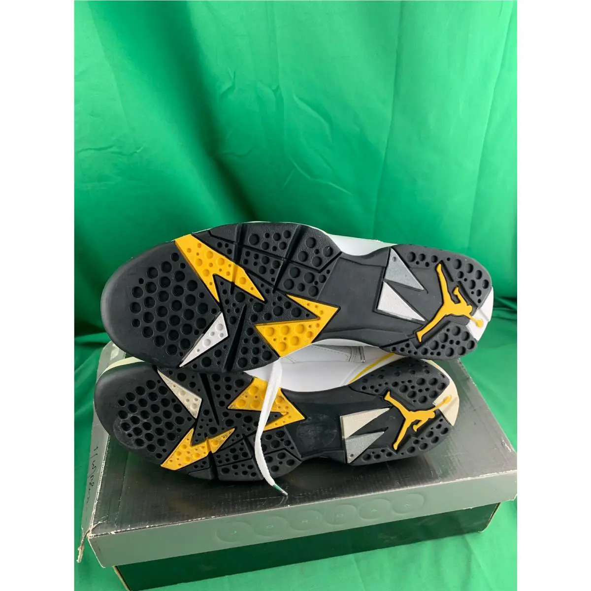 Nike shoes - Jordan 7 - 313358 172 - White/Varsity Maize-Black, Manufacturer: White/Varsity Maize-Black 7