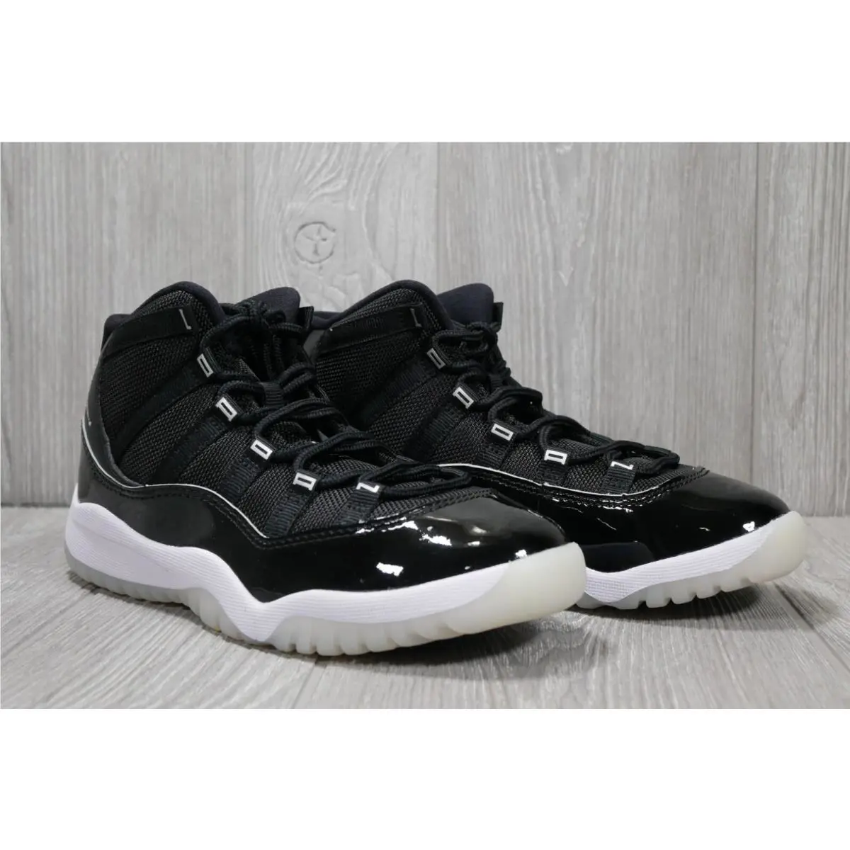 Nike shoes - Air Jordan 11 - Air - Black 1
