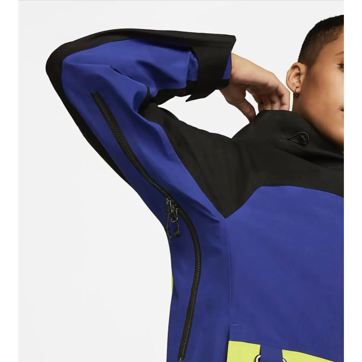 Nike clothing - Multicolor (UPC: 195243802389) 0