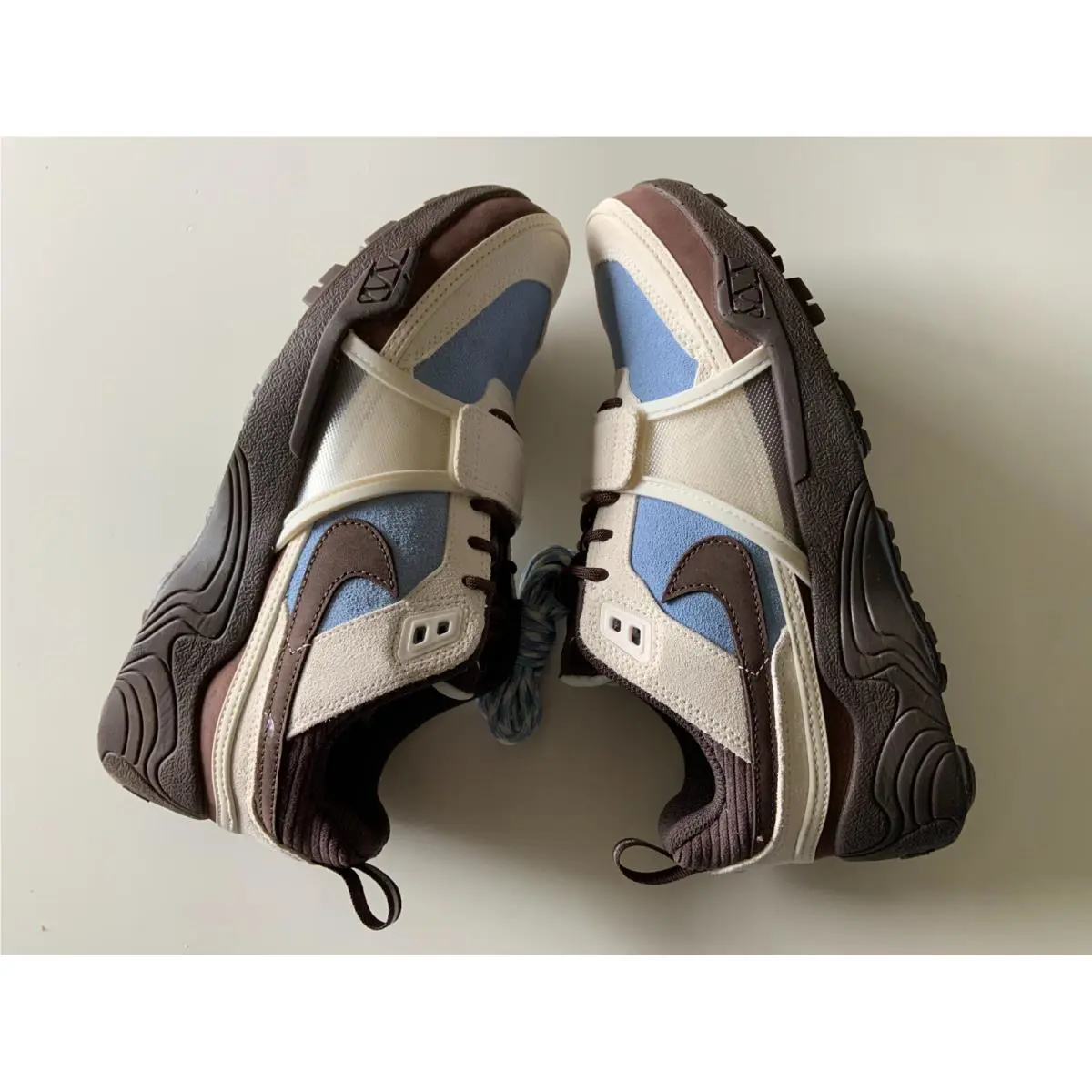 Nike shoes - Pale Ivory and Leche Blue (UPC: 197859049097) 3