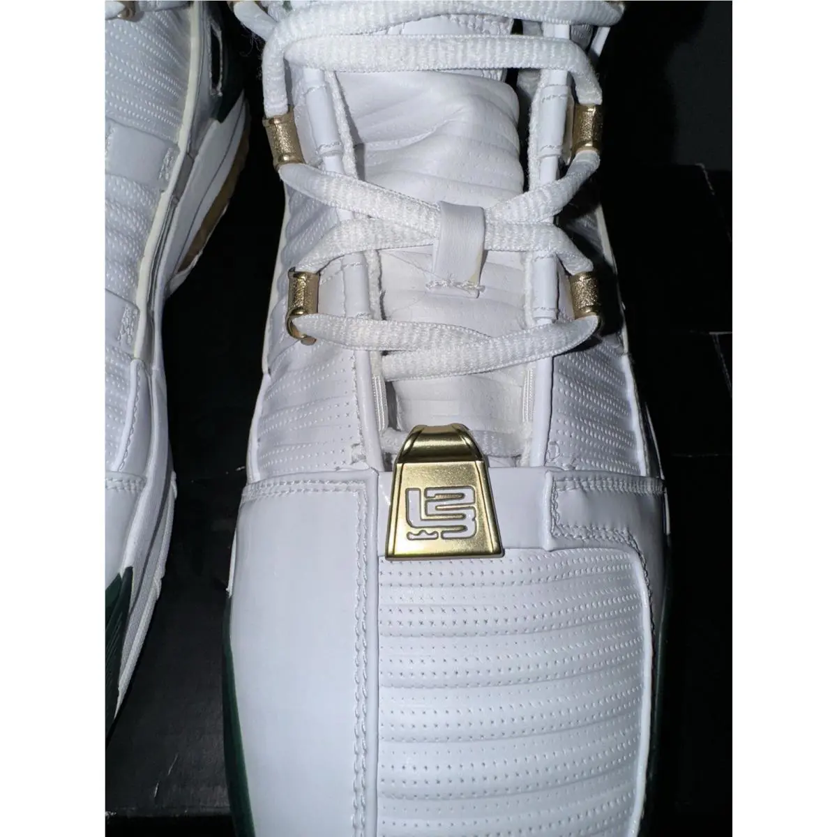 Nike shoes - Nike Zoom LeBron - Zoom LeBron - White 3