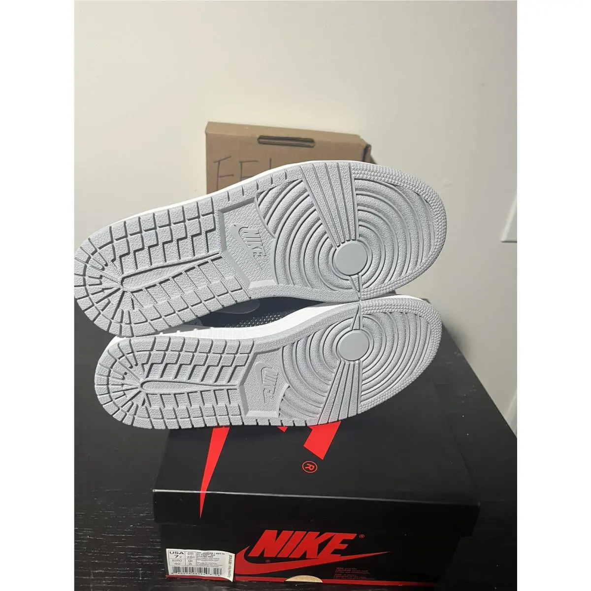 Nike shoes - Air Jordan 1 - Air - Multicolor 4