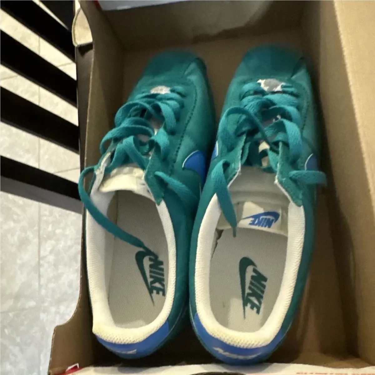 Nike shoes - Green 2