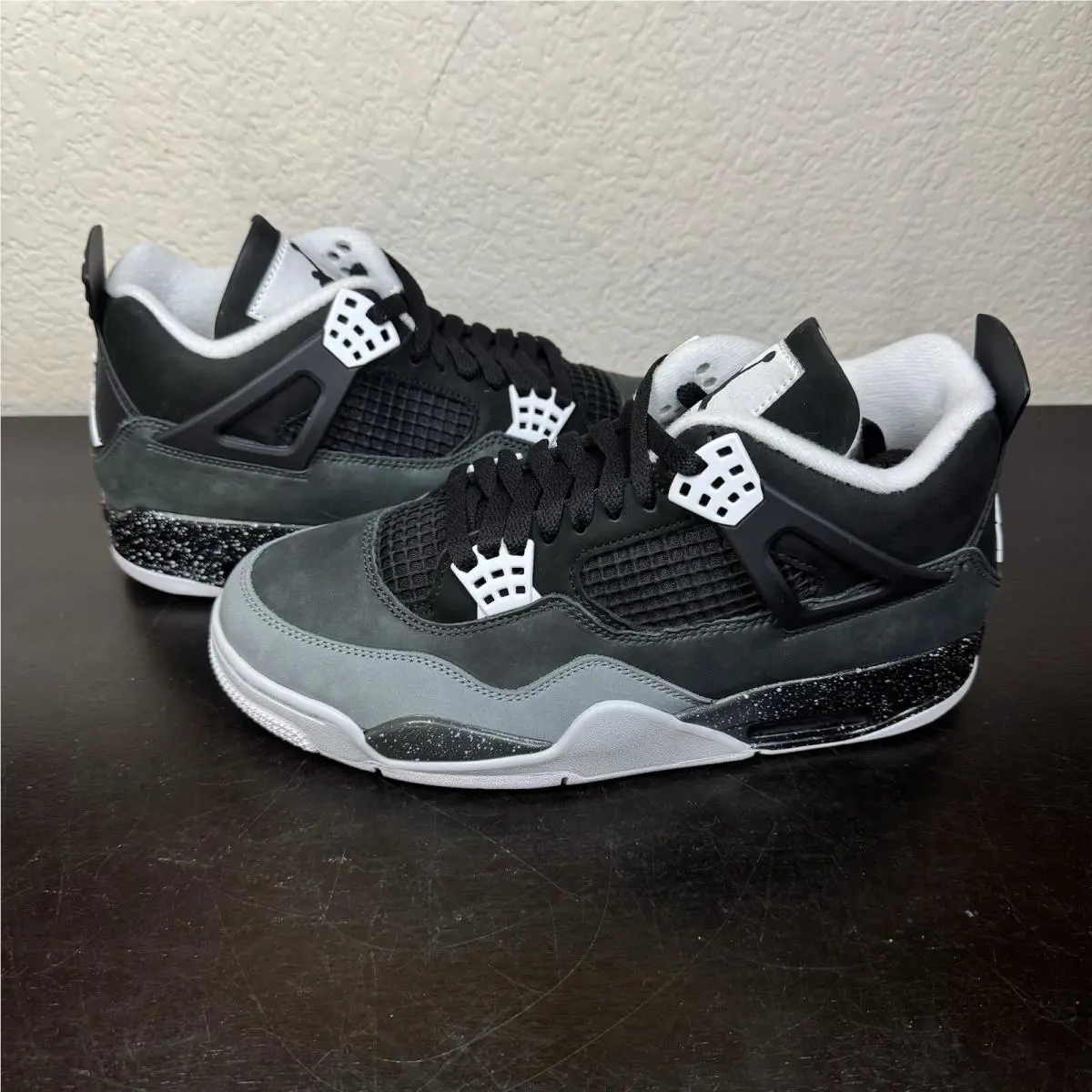 Nike Air Jordan Retro 4 Fear Pack Size 10.5 Men`s DS