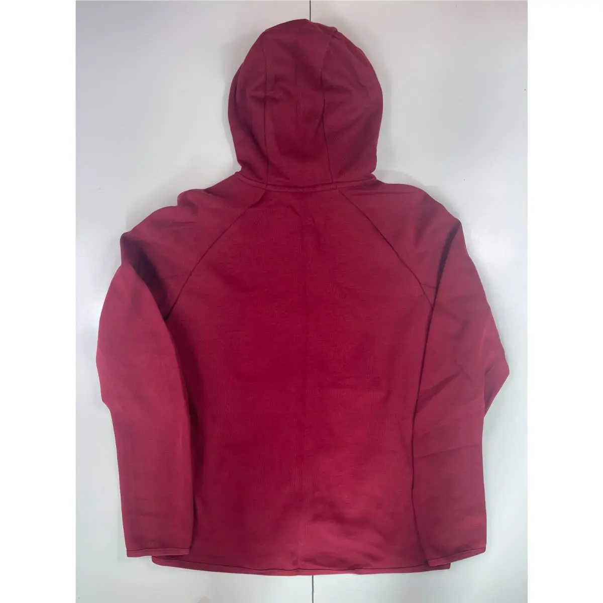 Nike clothing - Red (UPC: 193147787689) 0