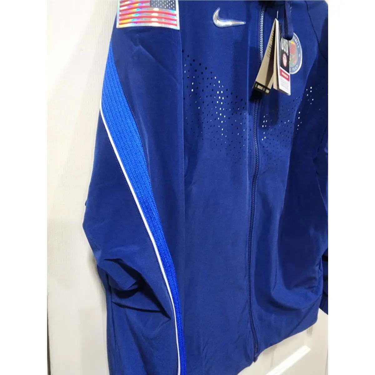 Nike clothing - Blue (UPC: 197594015807) 8