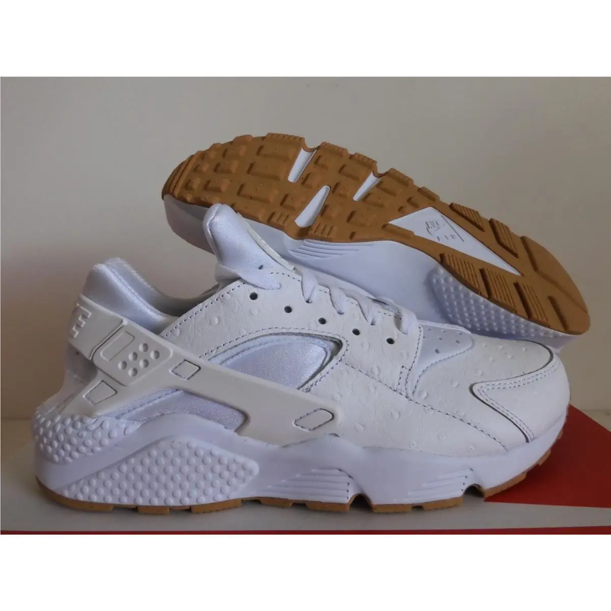 Nike shoes - Nike Air Huarache Run - Air Huarache Run - 705008-111 - White (UPC: 886736292014) 0
