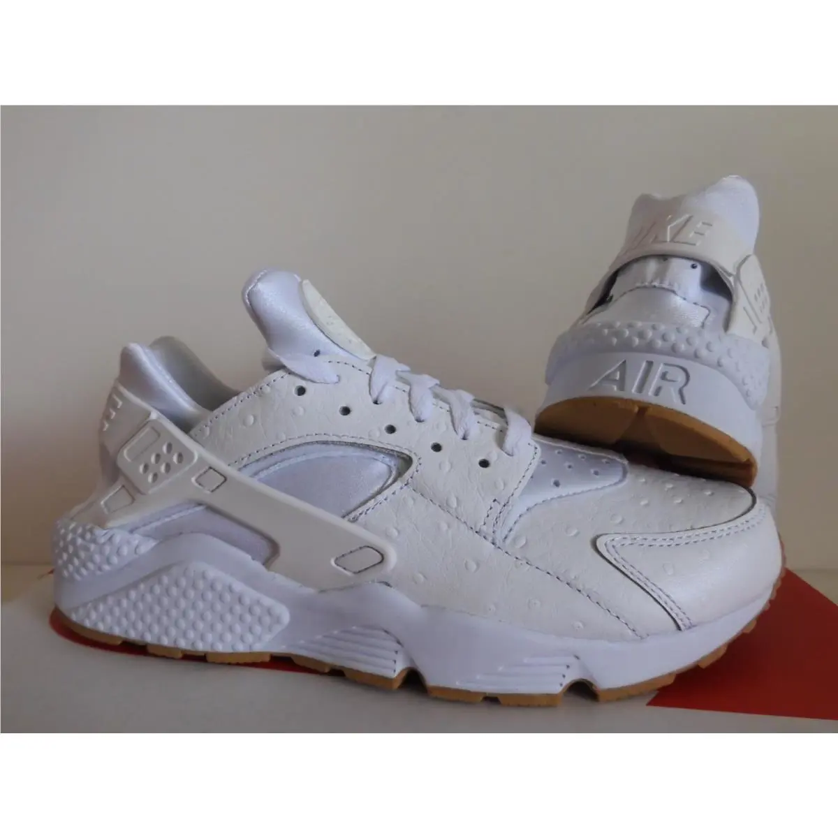 Nike shoes - Nike Air Huarache Run - Air Huarache Run - 705008-111 - White (UPC: 886736292014) 1