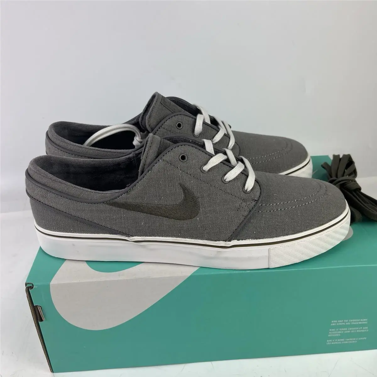Nike shoes - Nike SB Janoski - Janoski - AR7718-100 - White 1