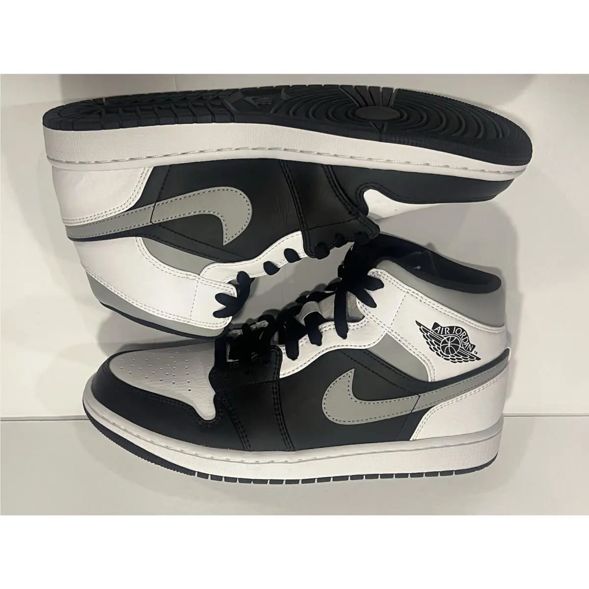 Nike shoes - Air Jordan 1 - Air - 554724-073 - Gray (UPC: 0194498267806) 4