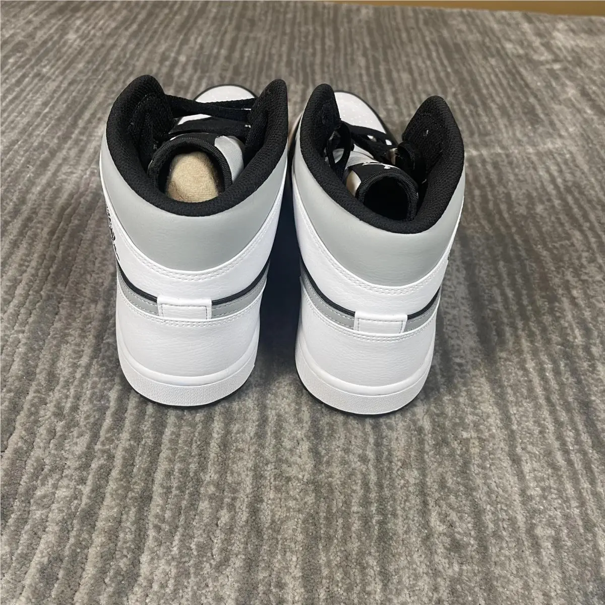 Nike shoes - Air Jordan 1 Mid - Air Mid - 554724-073 - Black 0