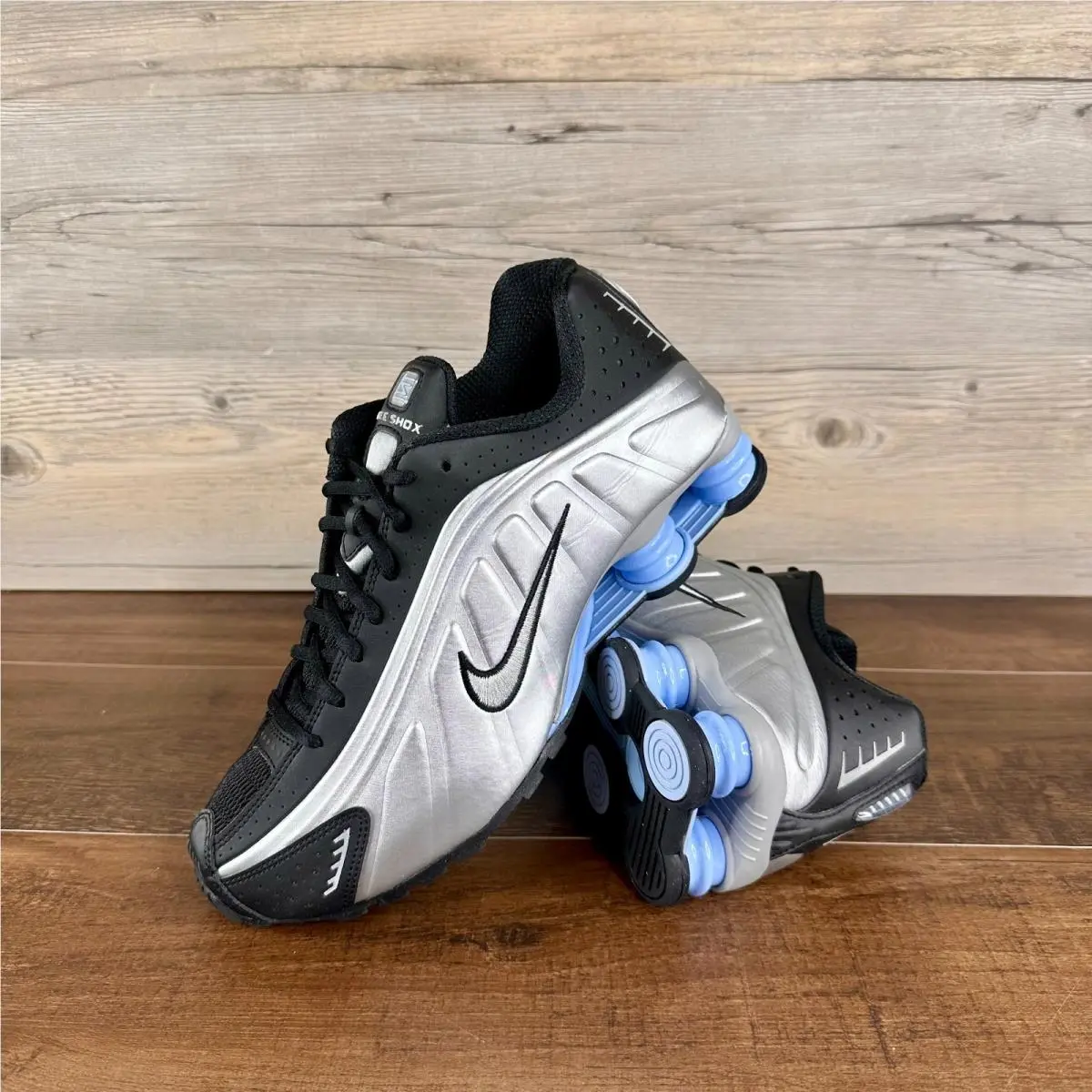 Shox R4 Mens Size 10 Metallic Silver Black Psychic Blue Black HQ1988 004 by Nike