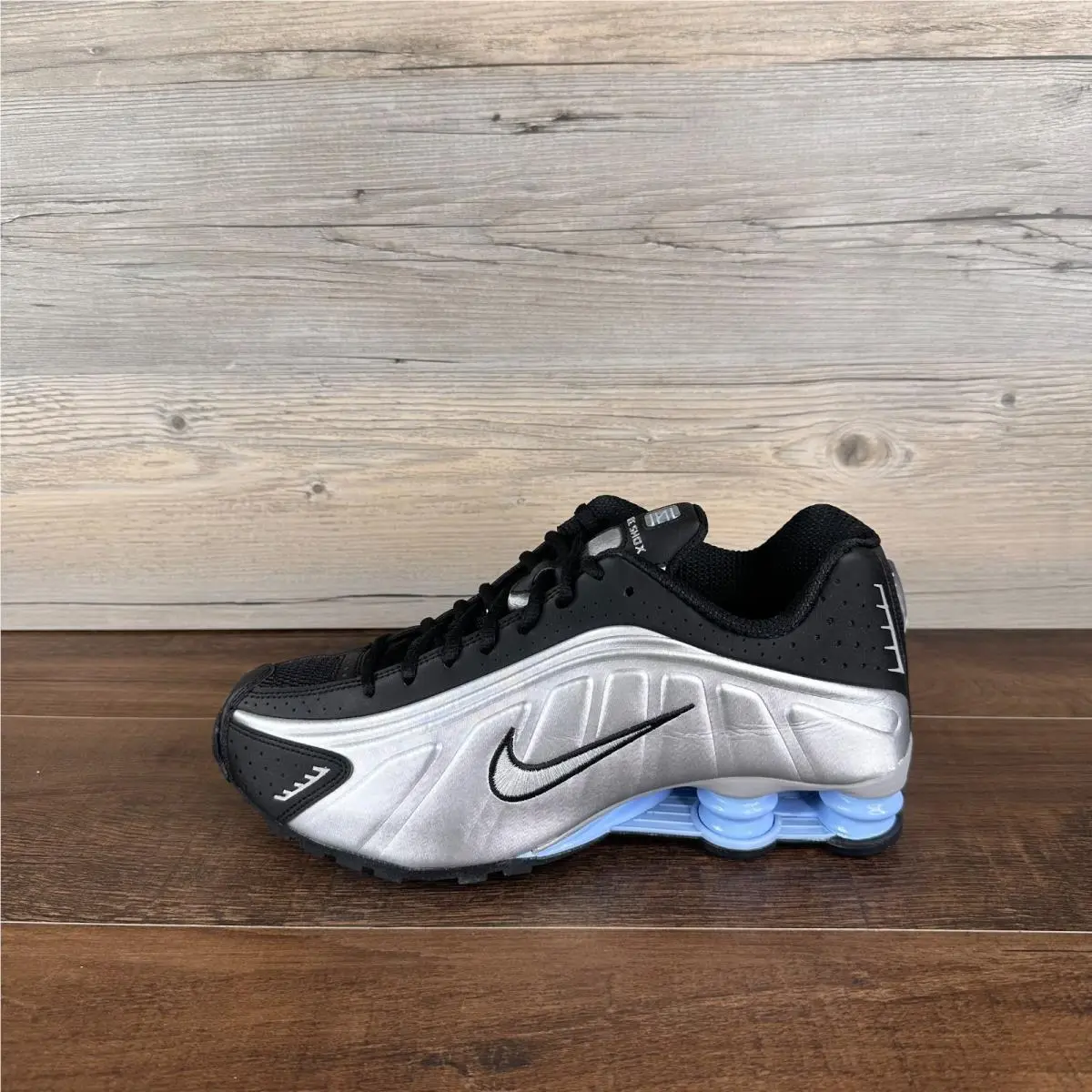Nike shoes - Nike Shox R4 - Shox - HQ1988-004 - Gray (UPC: 197862856729) 0