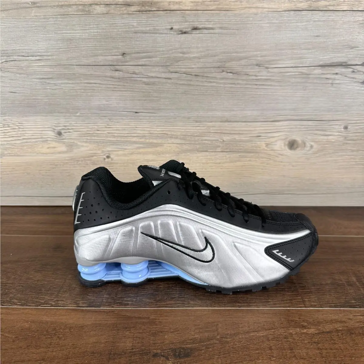 Nike shoes - Nike Shox R4 - Shox - HQ1988-004 - Gray (UPC: 197862856729) 1