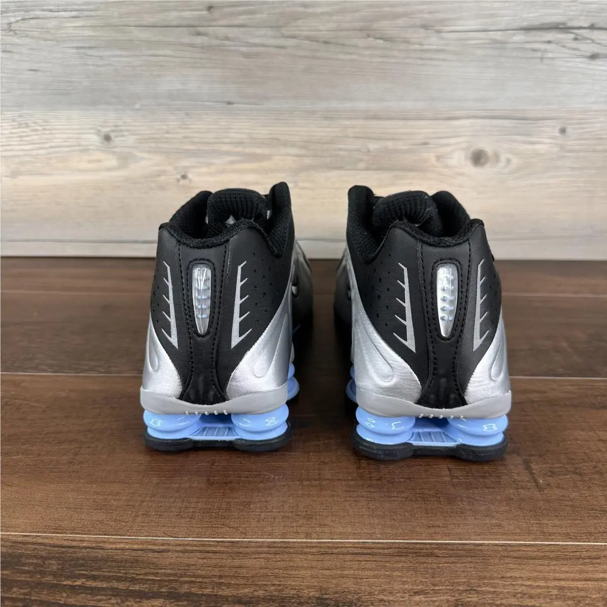Nike shoes - Nike Shox R4 - Shox - HQ1988-004 - Gray (UPC: 197862856729) 3