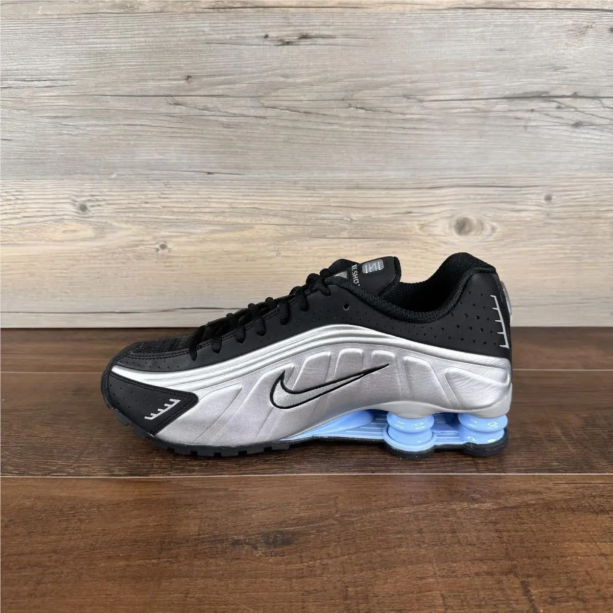 Nike shoes - Nike Shox R4 - Shox - HQ1988-004 - Gray (UPC: 197862856729) 5