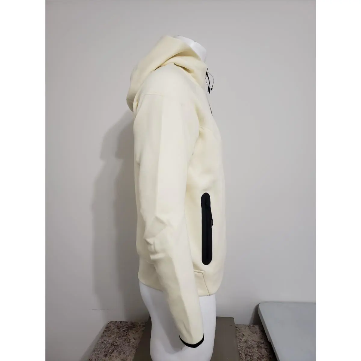 Nike clothing - Coconut Milk (UPC: 196607413326) 3
