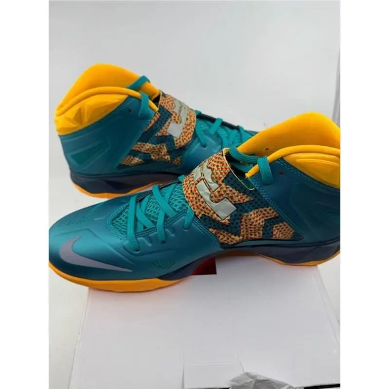 Nike shoes - Green 2