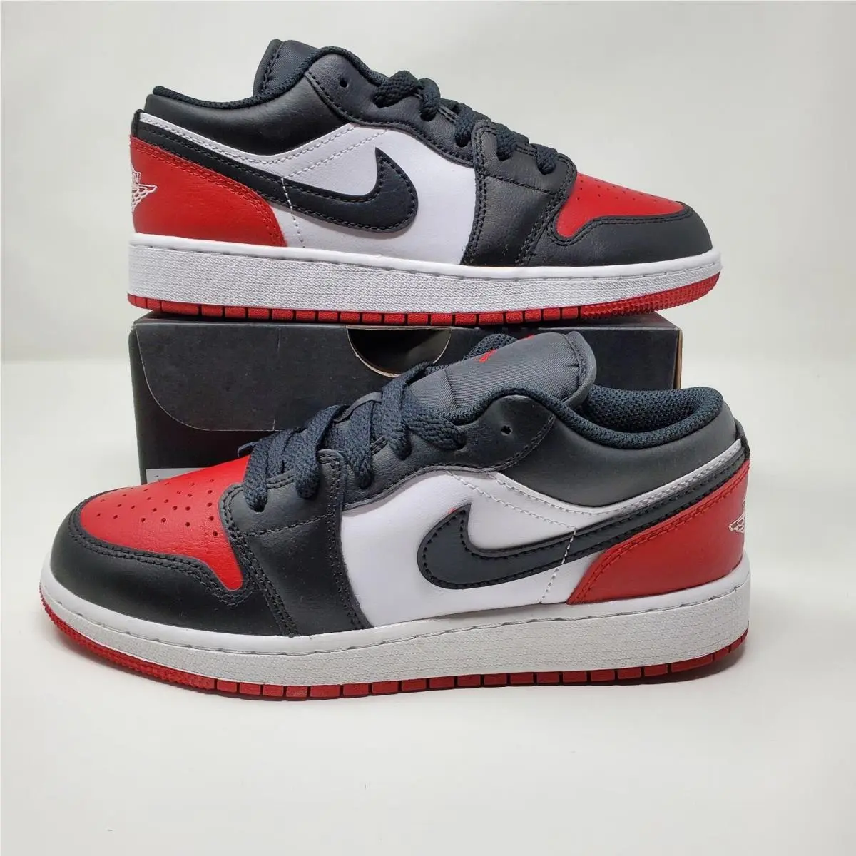 Nike Air Jordan 1 Low GS “bred Toe” Size 5 Red White Black 553560-161