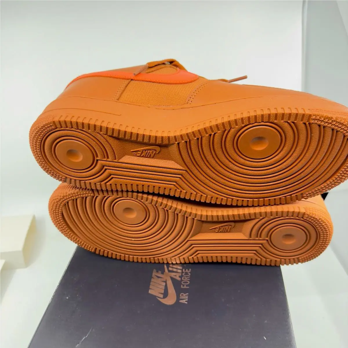Nike shoes - Orange 4