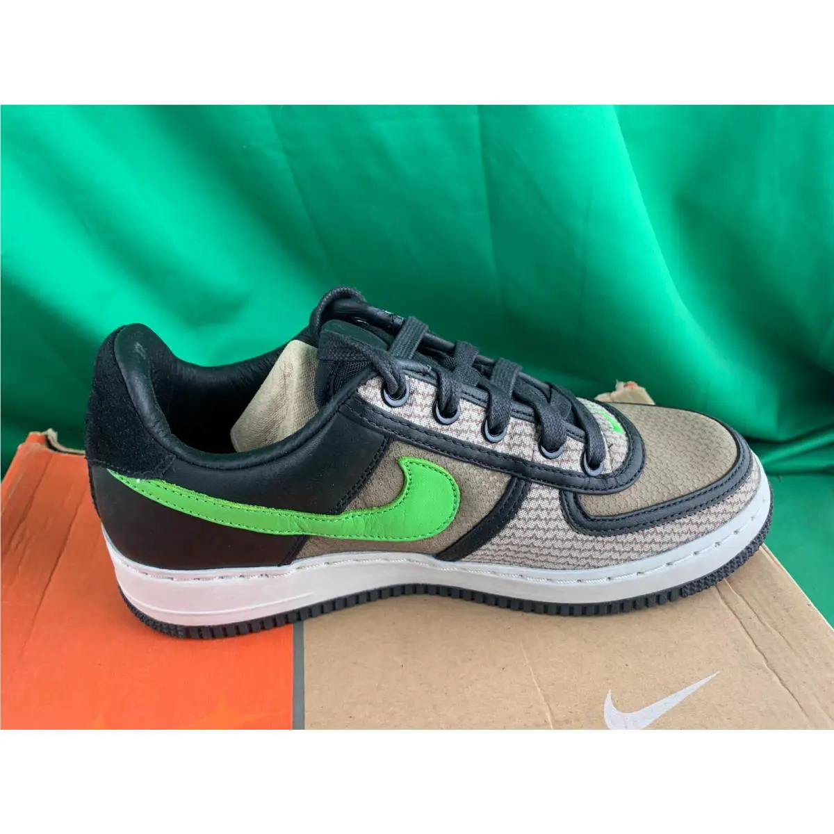 Nike shoes - Multicolor 1