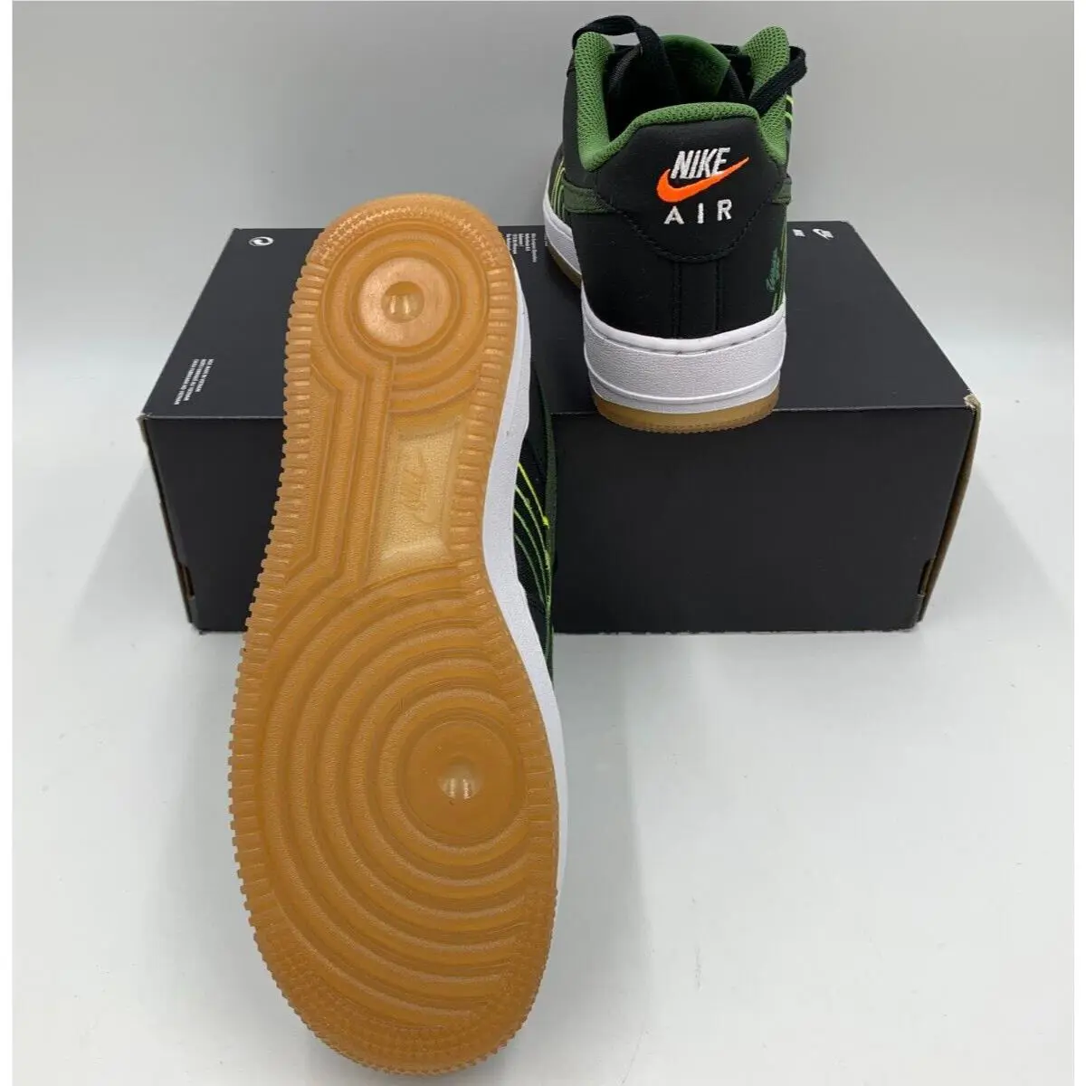 Nike shoes - Nike Air Force 1 `07 LV8 - Black & Green 3