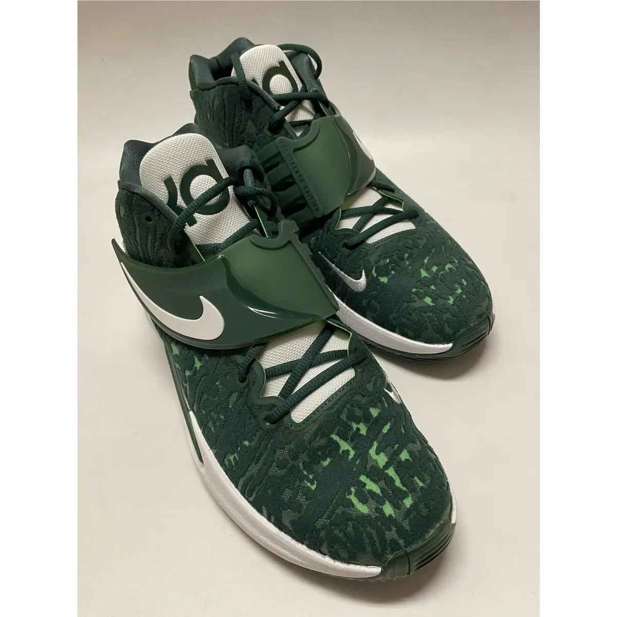 Nike shoes - KD 14 - DM5040-301 - Green 1