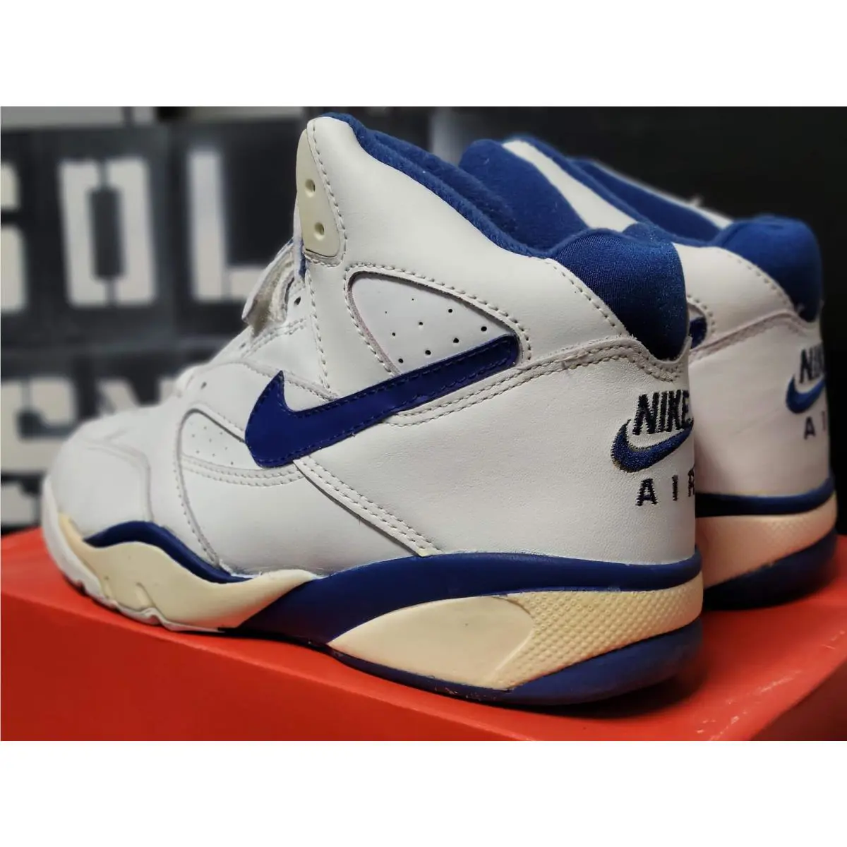 Nike shoes - White 2
