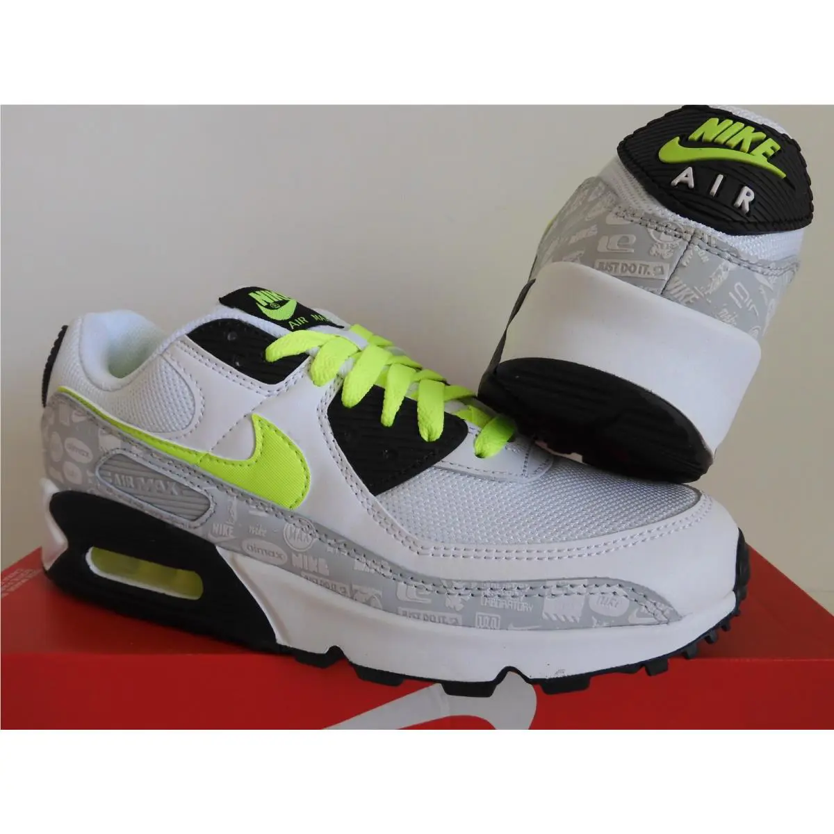 Nike shoes - Nike Air Max 90 - Air Max - White (UPC: 195237026517) 0