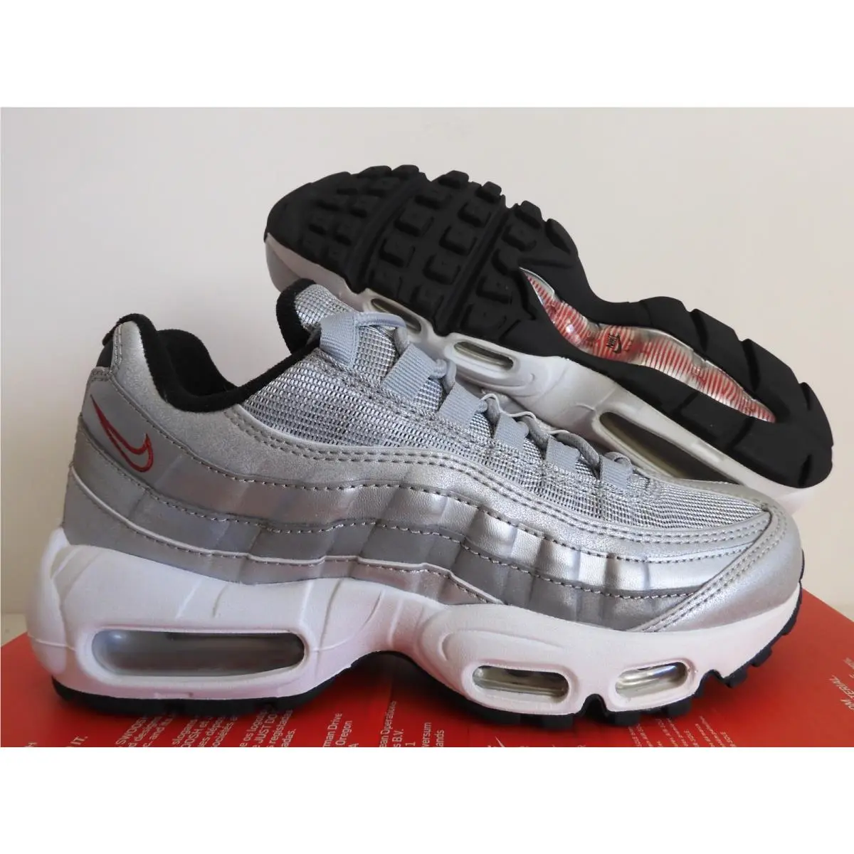 Nike Air Max 95 QS Metallic Silver Silver Bullet Womens Sz 7 Rare 814914-002 - Silver