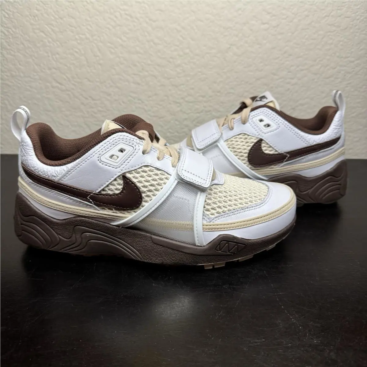 Nike shoes - Light Chocolate 0