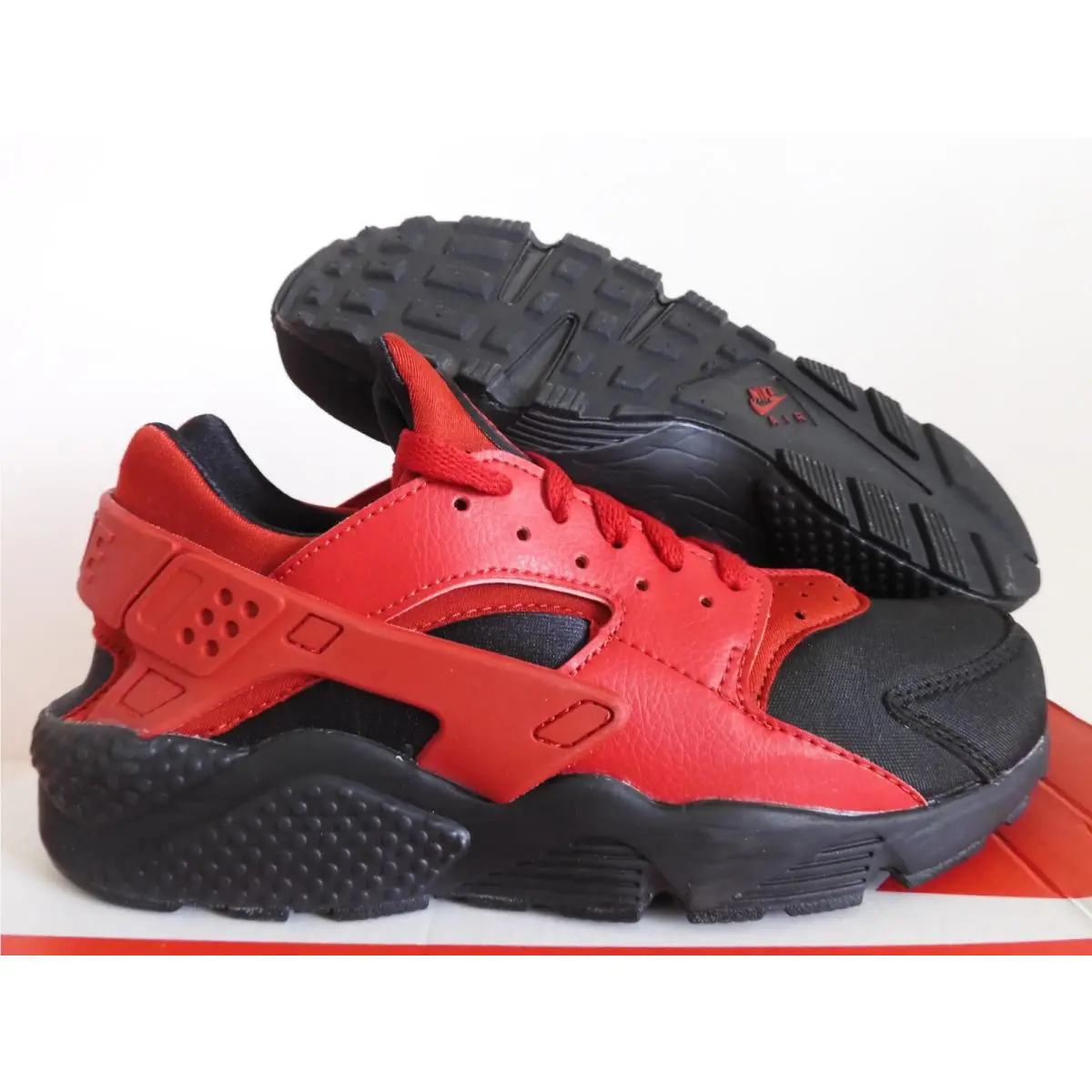 Nike shoes - Nike Air Huarache Run - Air Huarache Run - 704830-006 - Black (UPC: 888410110737) 0