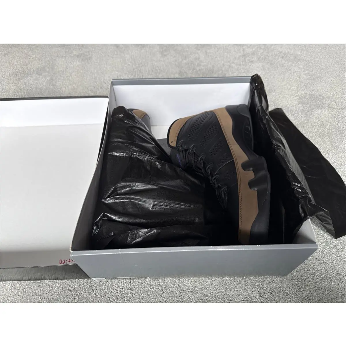 Nike shoes - Jordan 9 - Olive 10