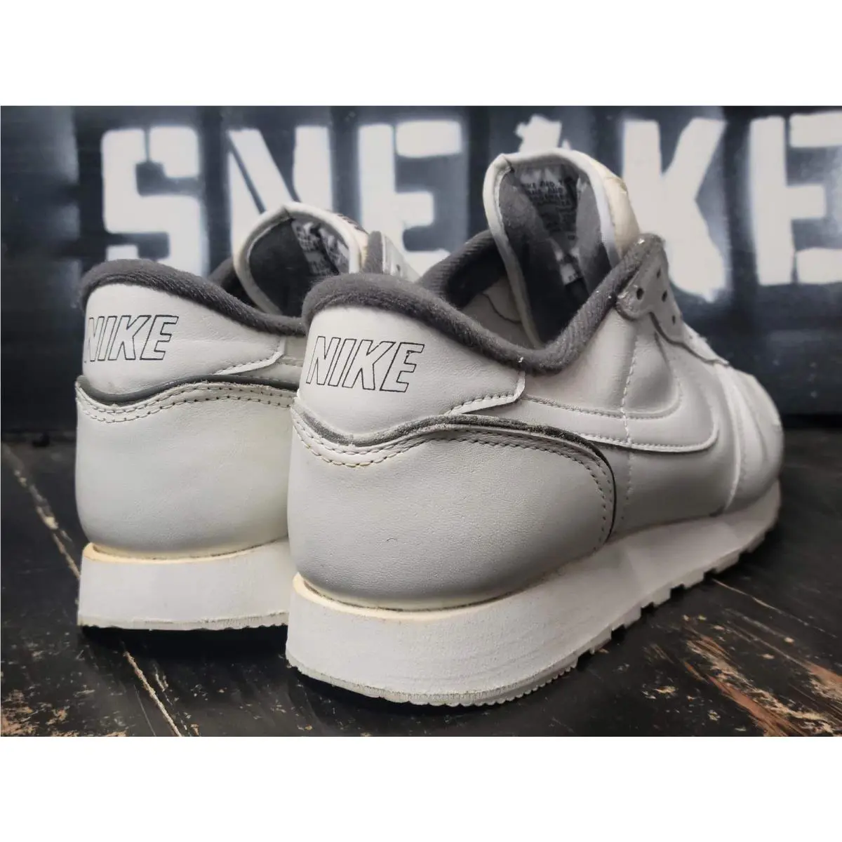 Nike shoes - White 2