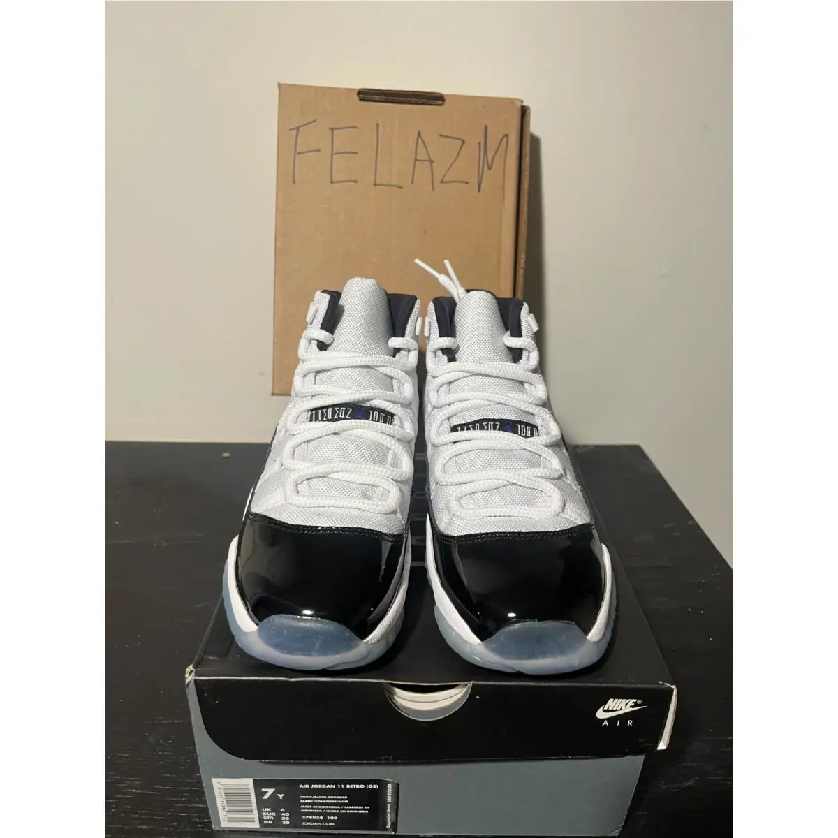 Nike shoes - Air Jordan 11 - Air - Multicolor 0