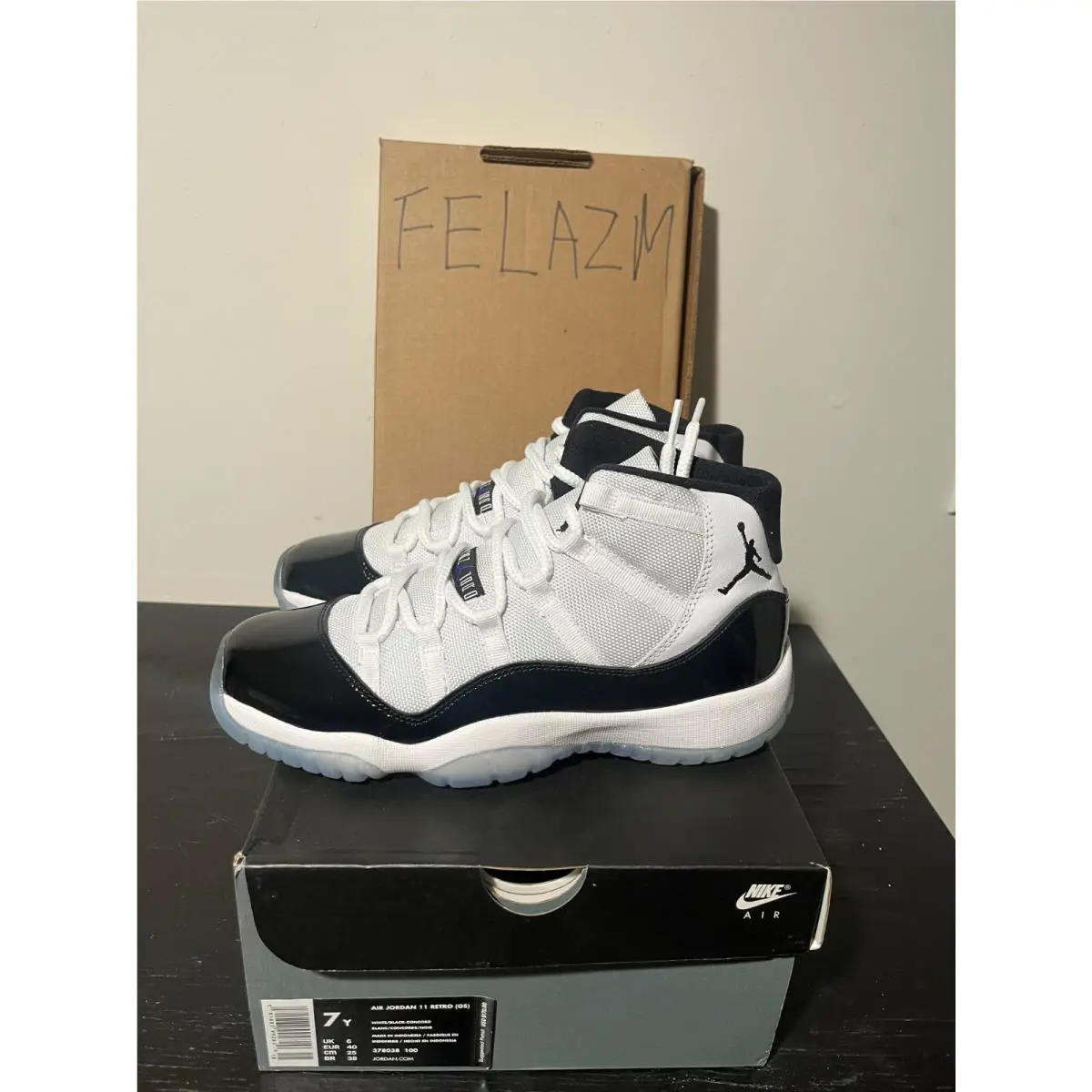 Nike shoes - Air Jordan 11 - Air - Multicolor 1