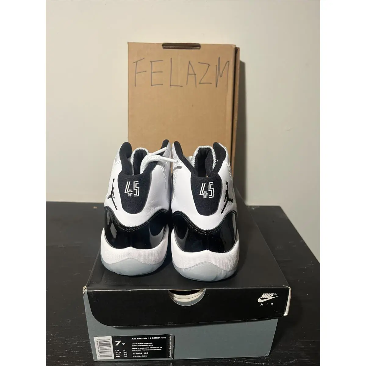 Nike shoes - Air Jordan 11 - Air - Multicolor 2