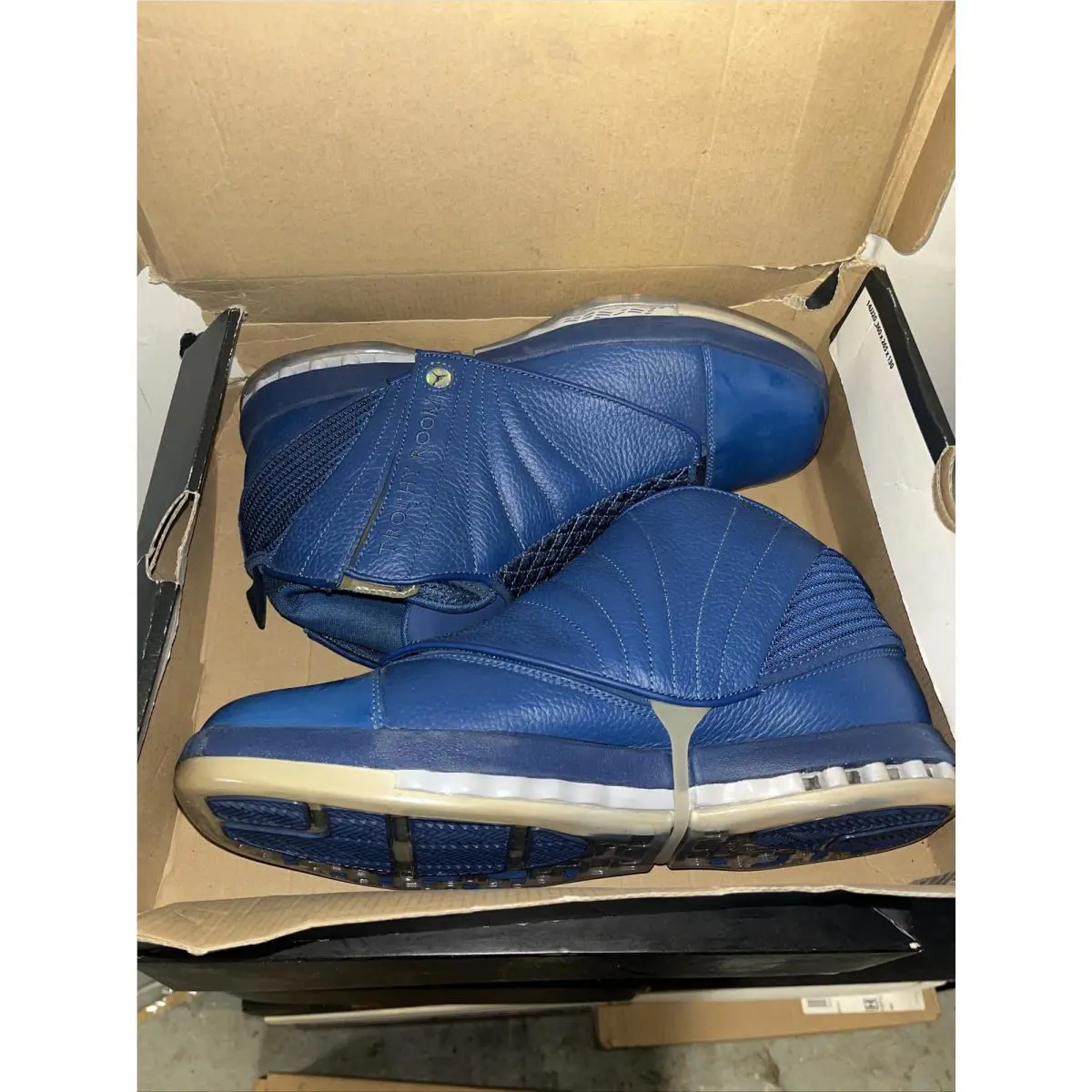 Nike shoes - Air Jordan 16 - Air - 854255416 - Blue 4
