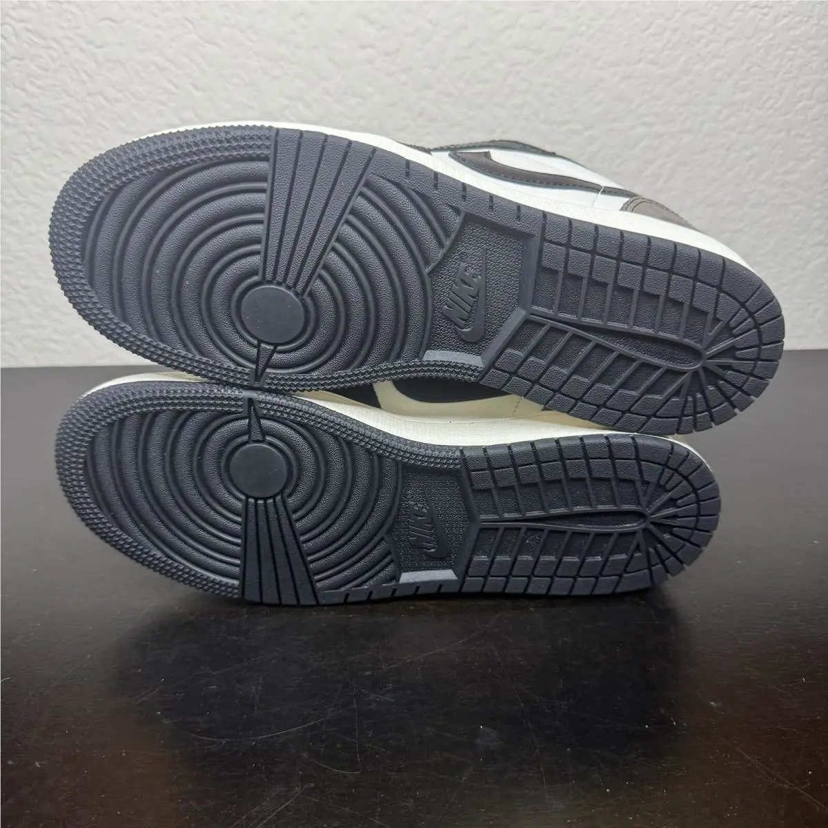 Nike shoes - Jordan Retro 1 - Retro - Mocha 9