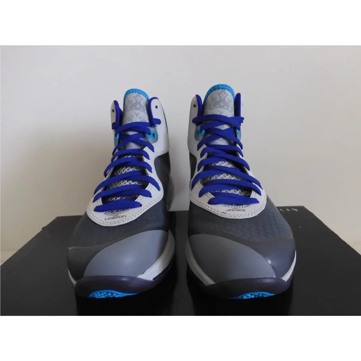 Nike shoes - Nike LeBron 8 - LeBron - 429676-001 - Gray (UPC: 883212248251) 2