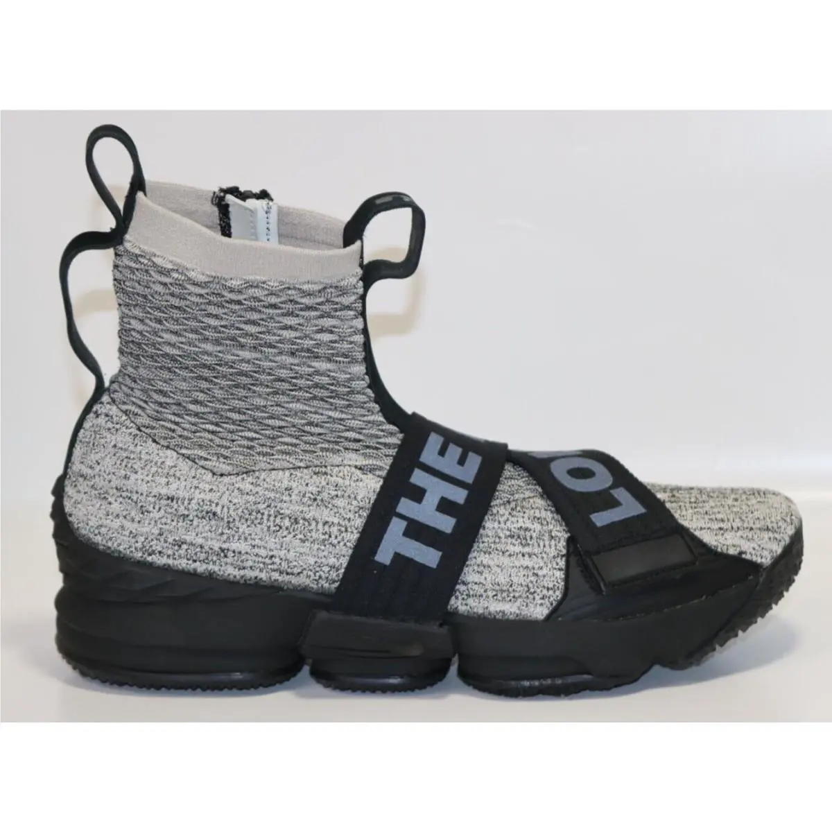 Nike shoes - grey 4