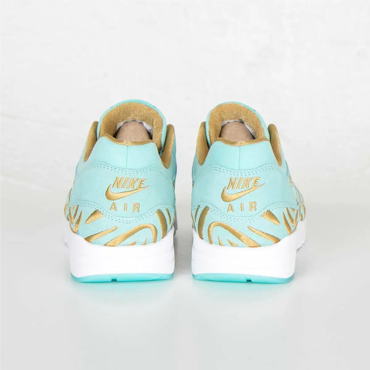 Nike shoes - Nike Air Max 1 Ultra - 747105-300 - Island Green 1