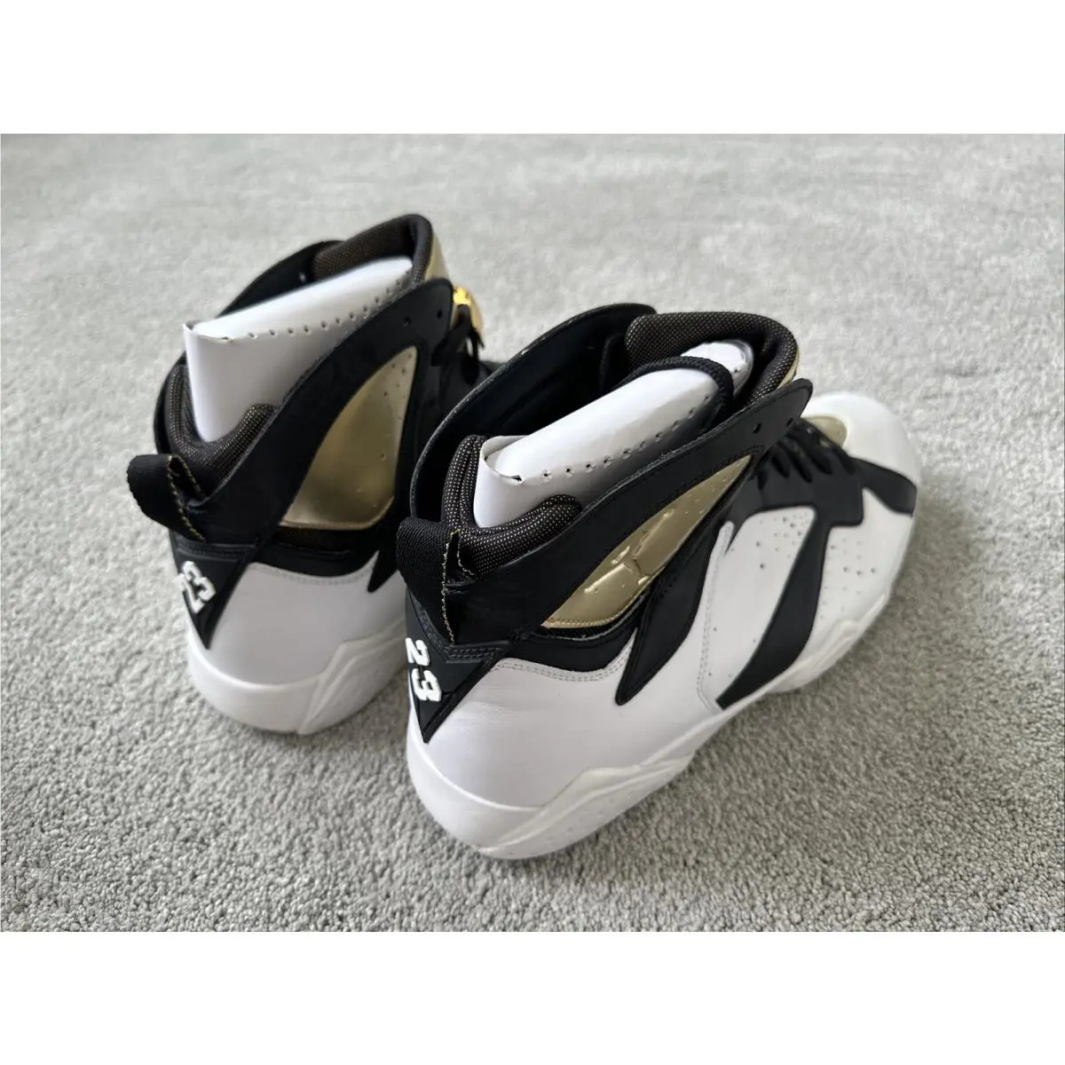 Nike shoes - Jordan 7 - White 6