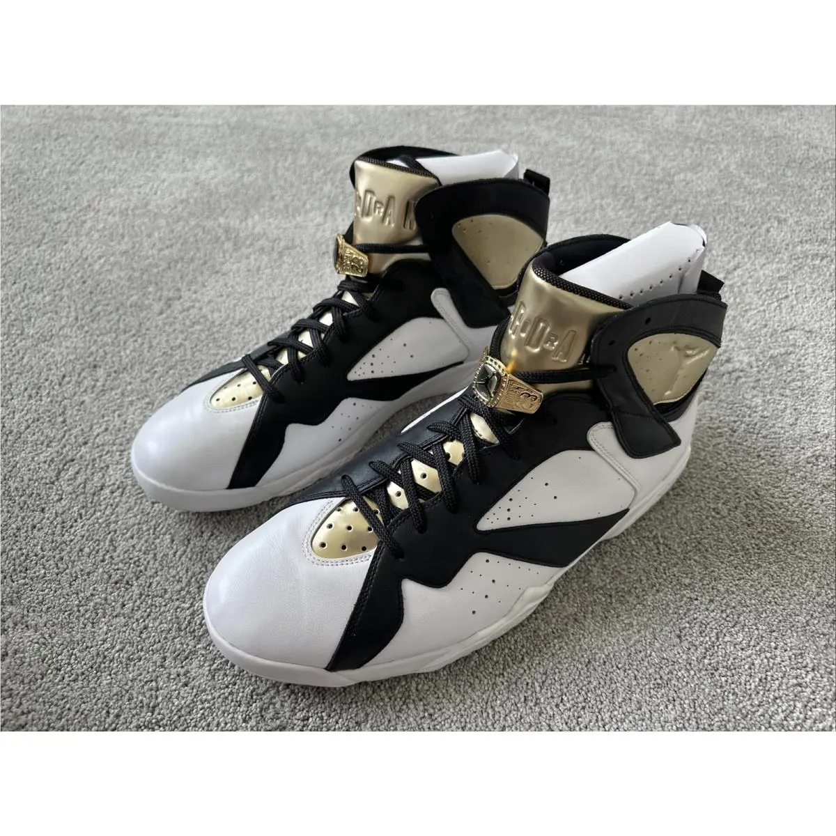 Nike shoes - Jordan 7 - White 3